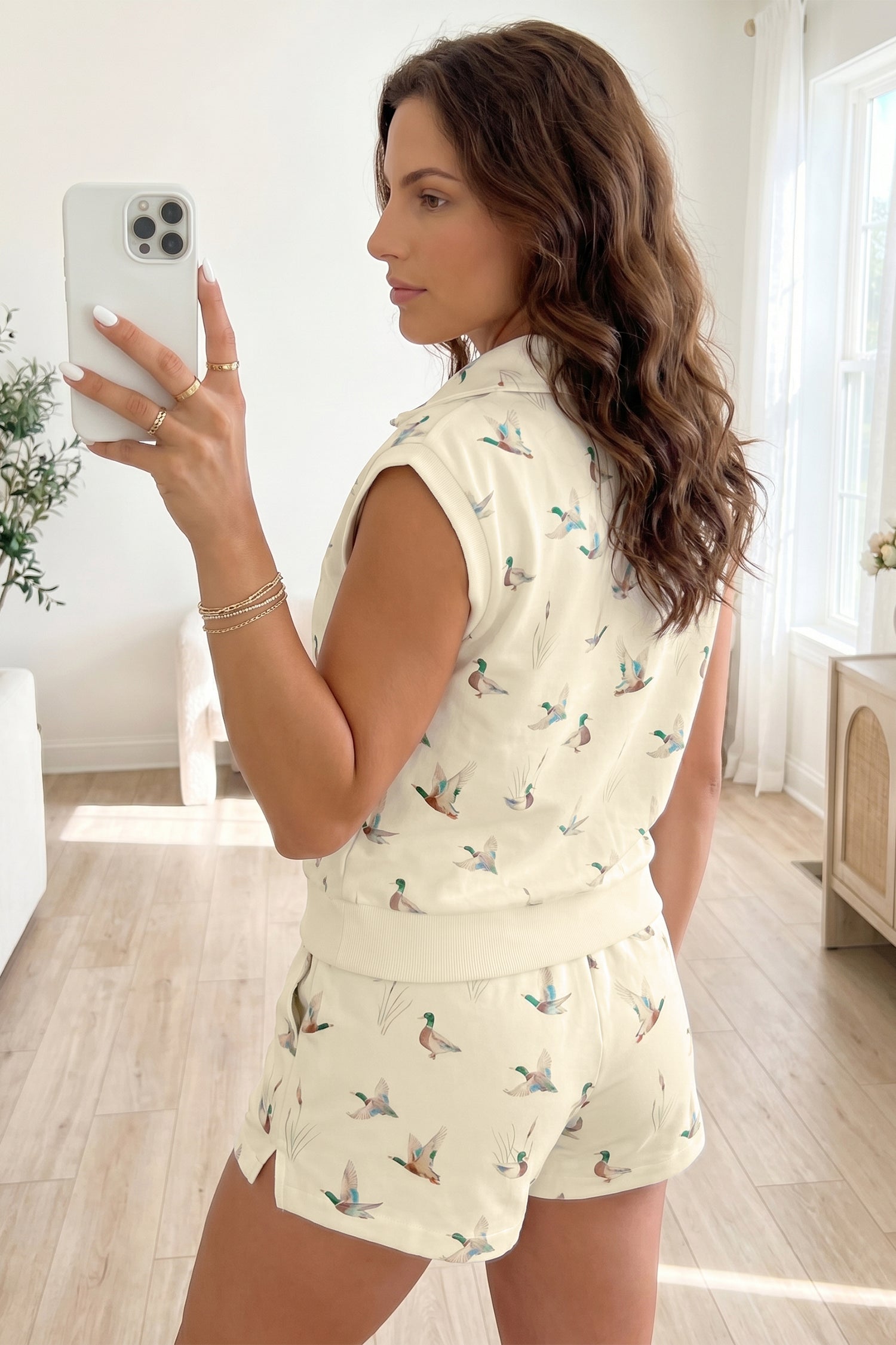 Beige Mallard Printed Zip Polo Tee Drawstring Short Set - Damesmode Afbeelding 2
