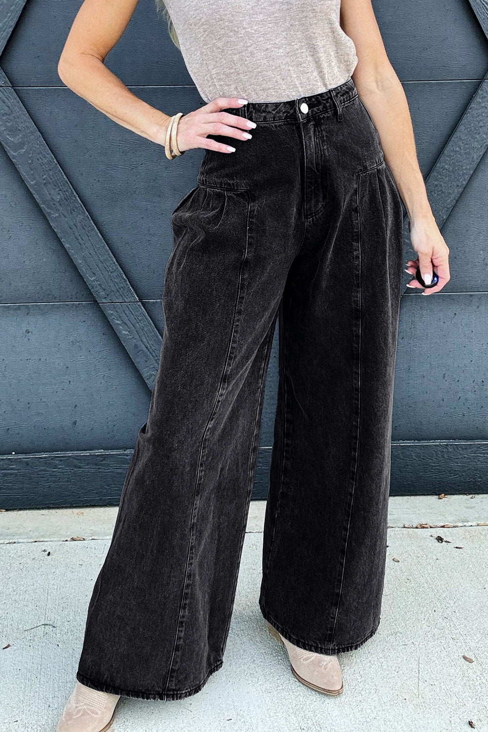 Pantalon en denim plissé à jambes larges à jambes plissées, lavis minéraux lavé