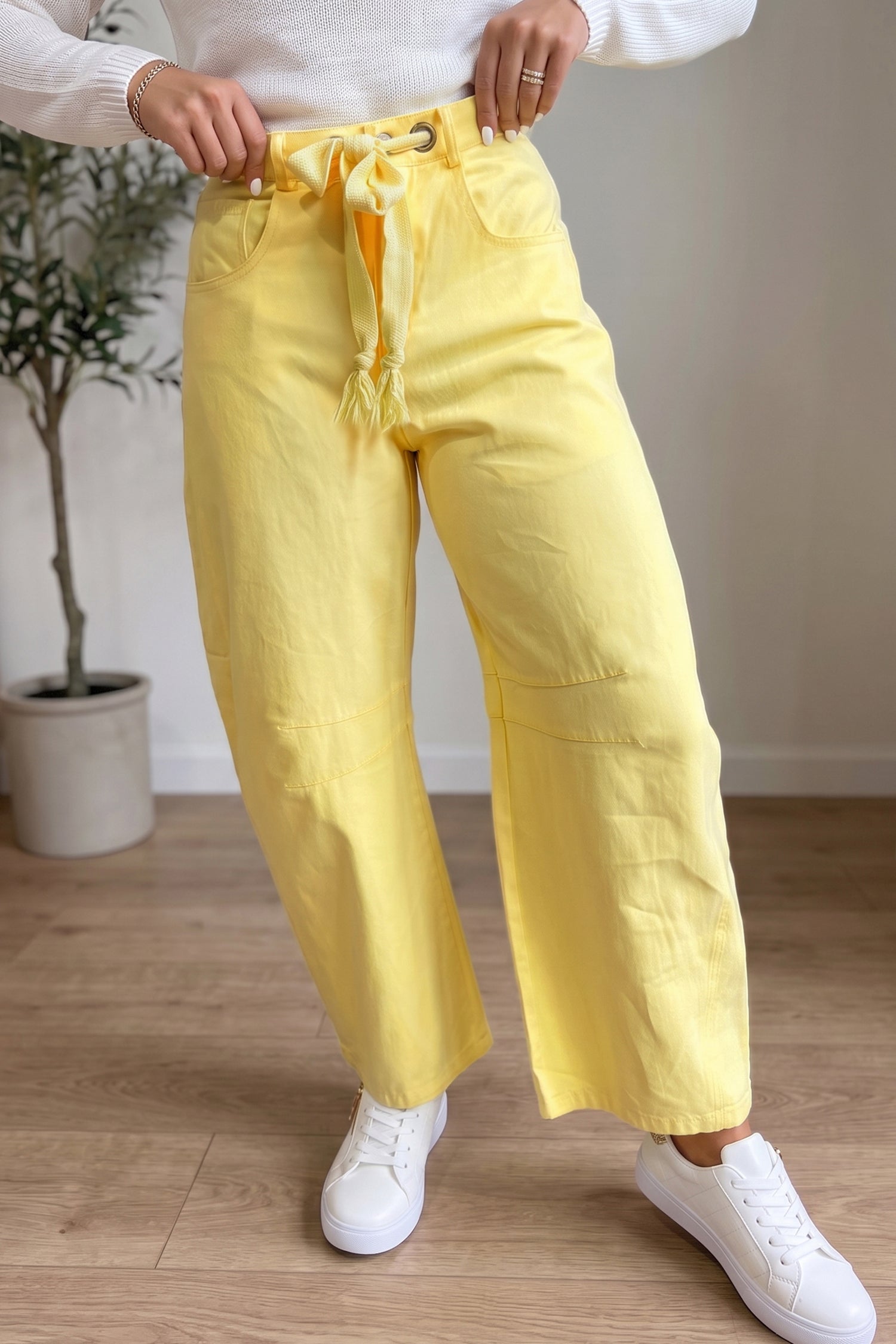 Jeans a canna in vita a nodo in stile rosa chiaro e colore unico,