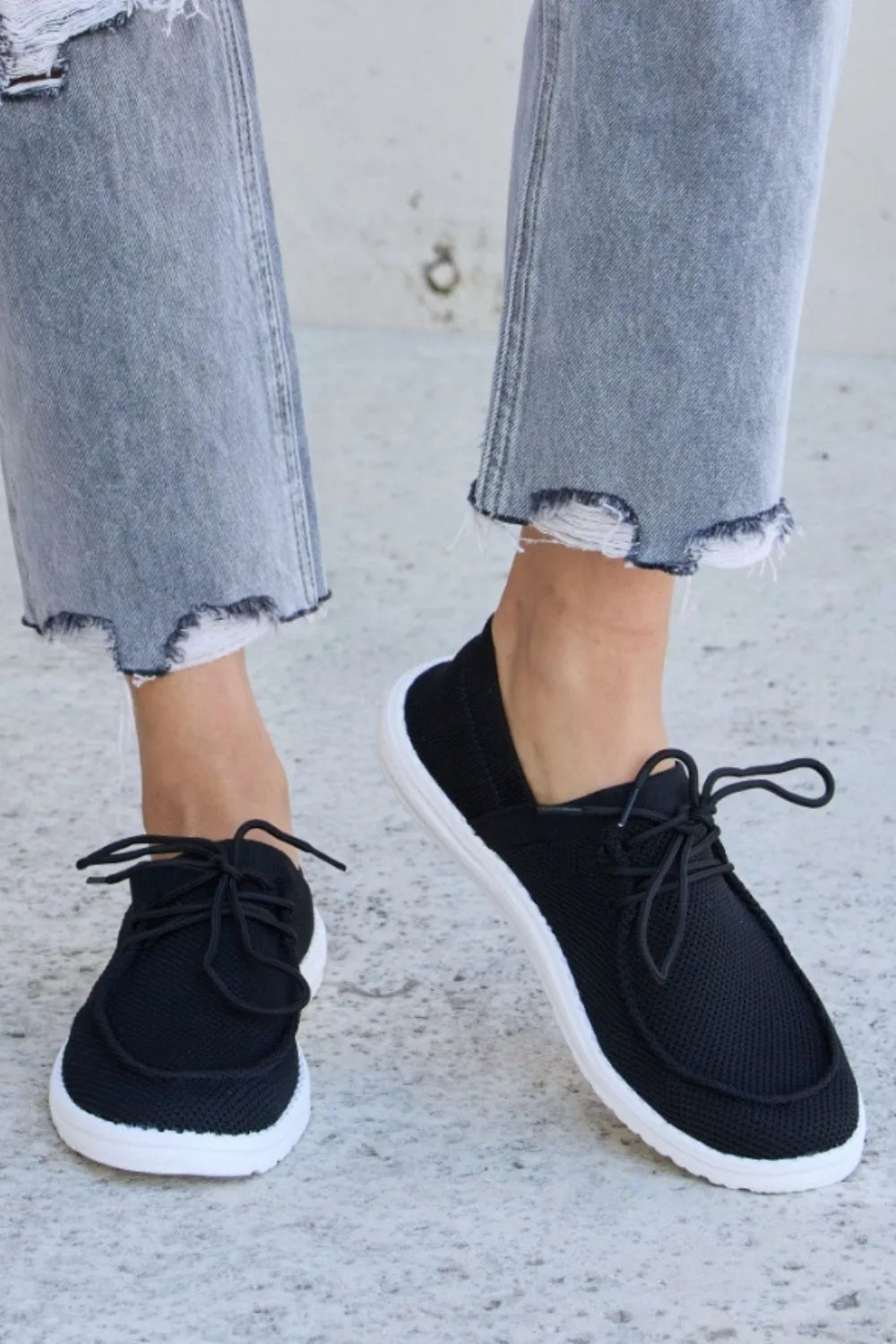 Forever Link Flat Round Toe Lace-Up Sneakers - Exklusive Damenmode & Kleidung Kollektion | Redblad Deutschland