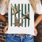 Strips blancs de colverts de l’Ouest imprimé t-shirt décontracté à col rond - Thumbnail