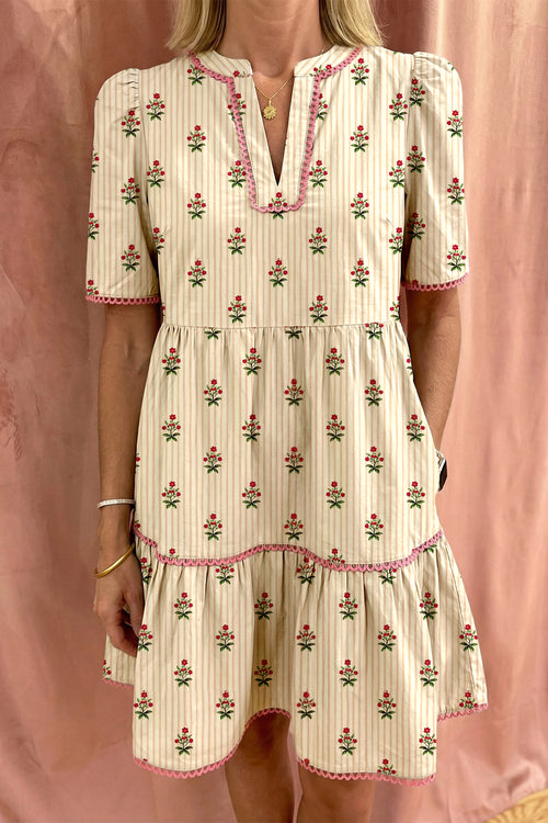 Apricot Striped Floral Print Contrast Detail Ruffle Hem Short Dress - Damesmode Afbeelding 1