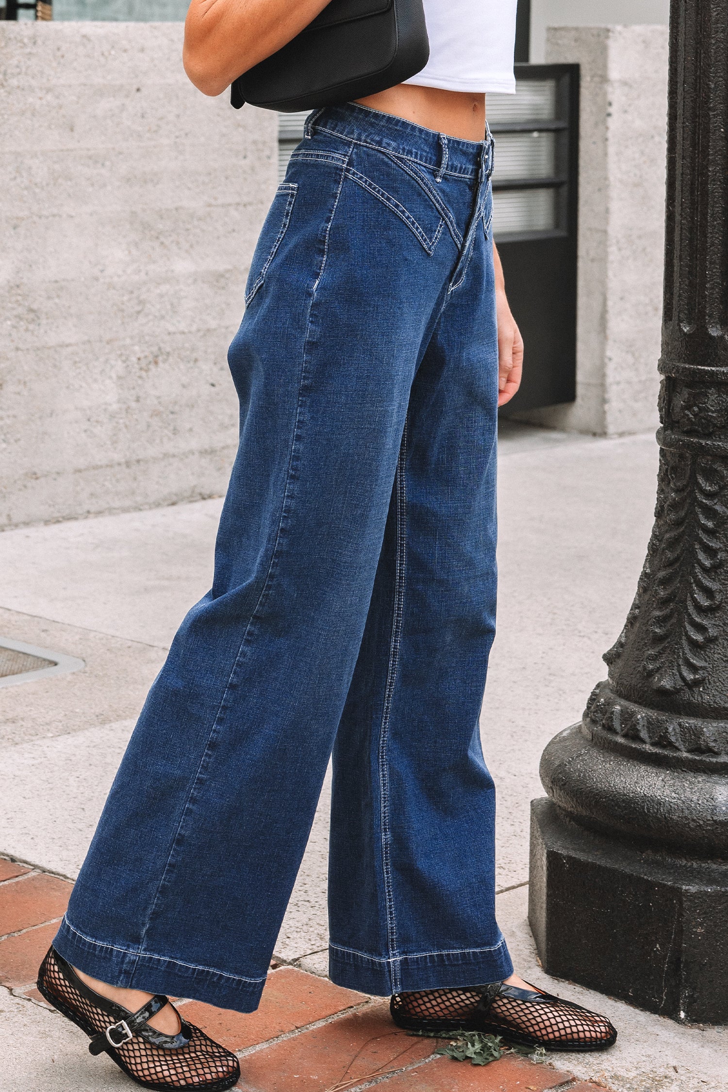 Segelblau Taille-Detail: Lockere Jeans mit Bündchen