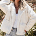 Beige Faux Fur Button Pocketed Lapel Collar Jacket - Damesmode Afbeelding 3 - Foto 3