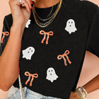 Black Sequin Bow Ghost Patched Halloween Graphic Tee - Damesmode Afbeelding 3 - Thumbnail