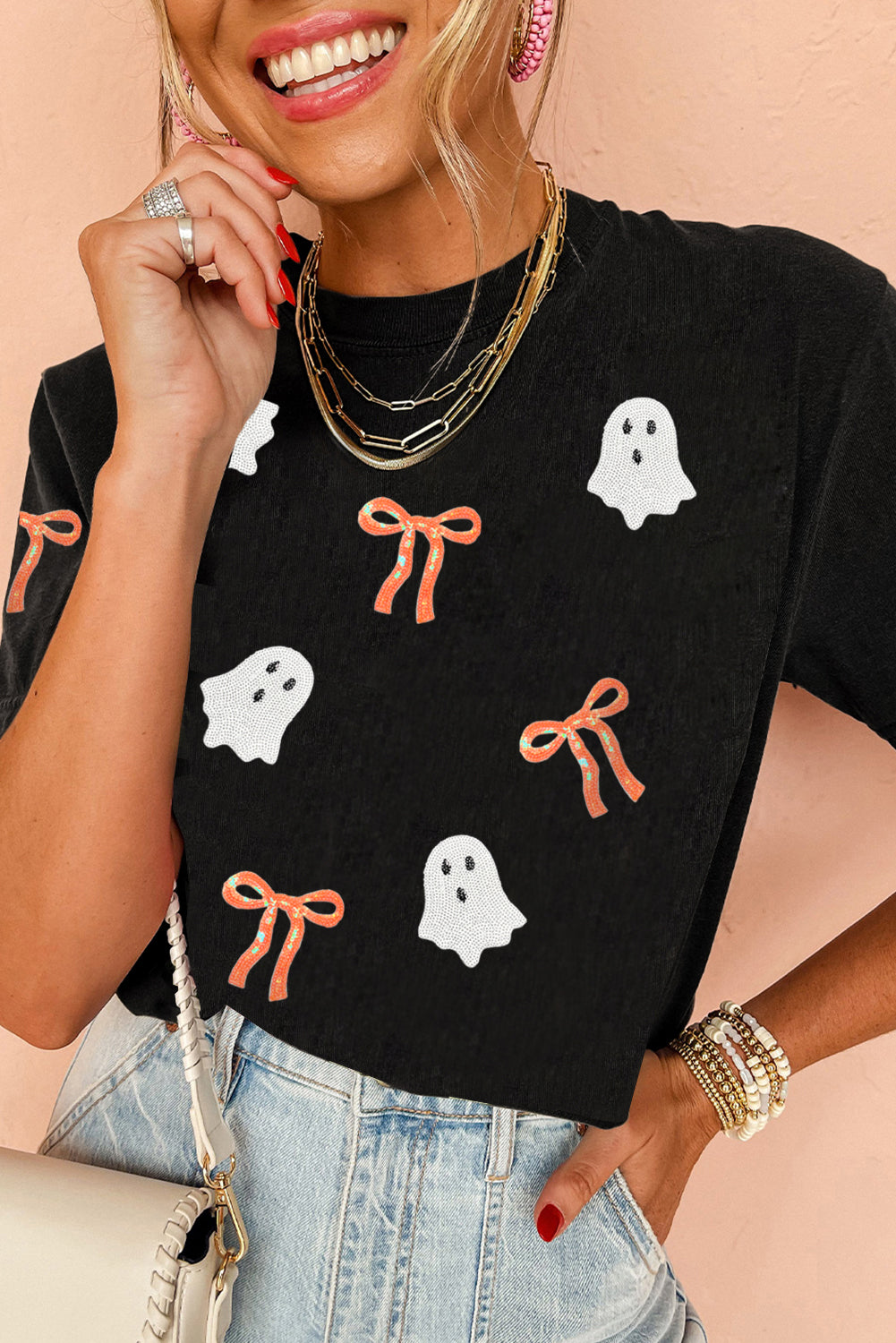 Black Sequin Bow Ghost Patched Halloween Graphic Tee - Damesmode Afbeelding 3