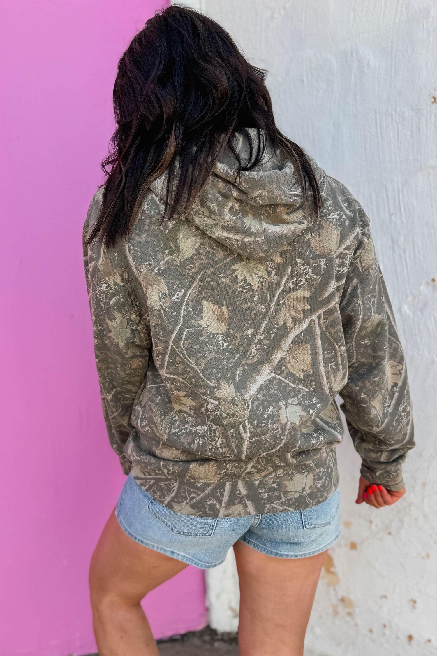 Camuffamento retrò marrone Jesus Loves You stampa felpa rilassata