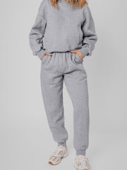 Ensemble de vêtements sportifs gris à coutures unis apparentes - Miniatuur