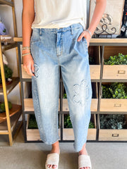 Beau Blue Flower Patched Light Wash Cropped High Waist Barrel Jeans - Damesmode Afbeelding 1 - Miniatuur
