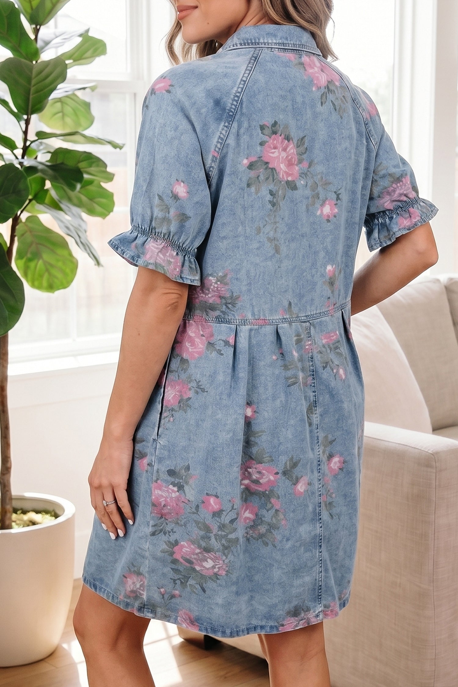 Robe en jean à manches courtes à manches courtes à motifs floraux bleu ciel
