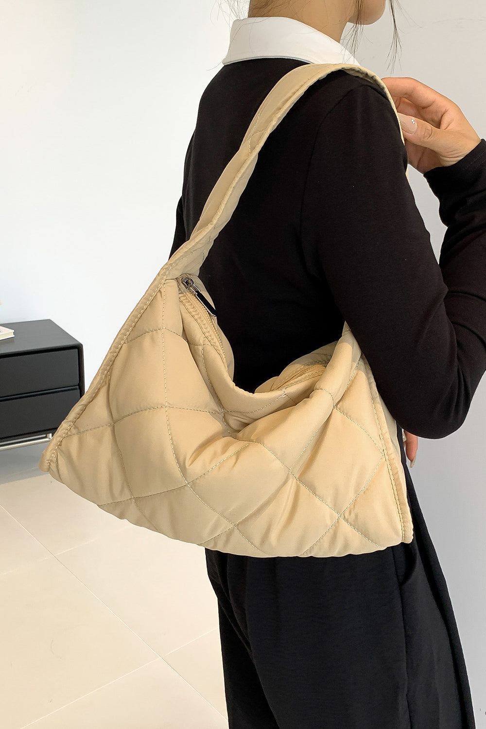 Nylon Shoulder Bag - Exklusive Damenmode & Kleidung Kollektion | Redblad Deutschland
