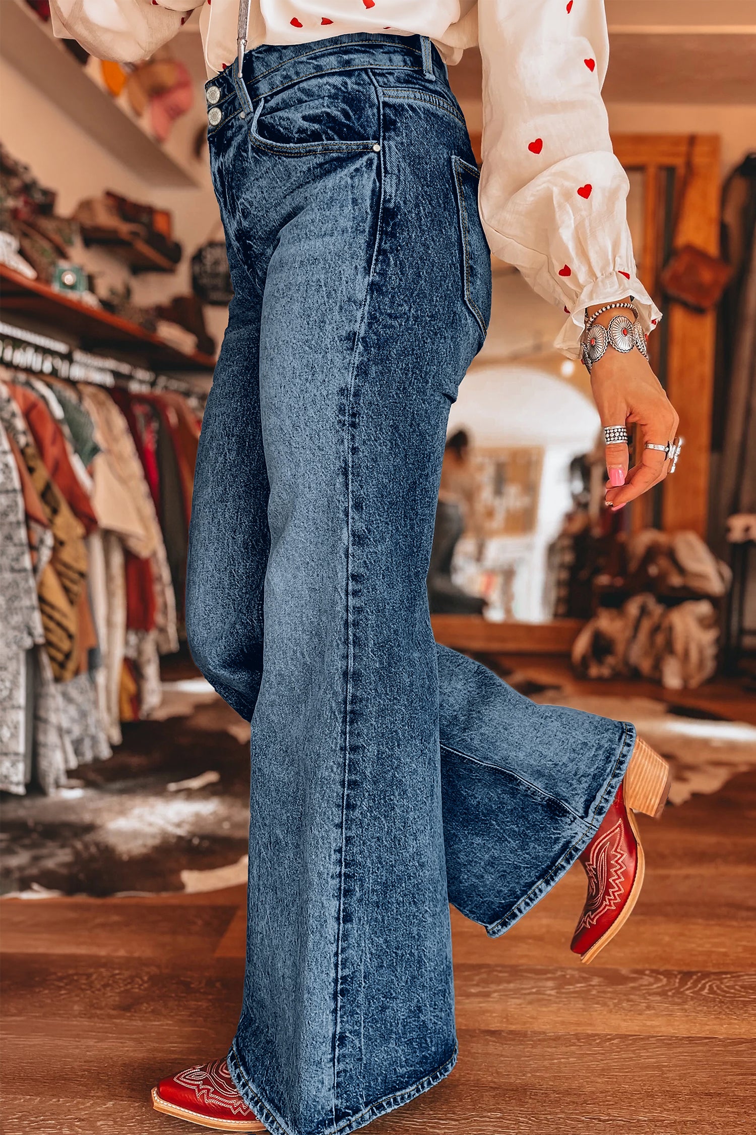 Beau Blue Acid Wash Pocket Detail Flare Jeans - Damesmode Afbeelding 6
