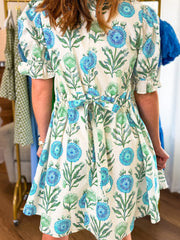 Vestido de manga corta con estampado floral azul celeste, medio botón con volantes y manga corta - Miniatuur