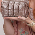 Coffee Solid Color Quilted Nylon Makeup Bag - Foto 2