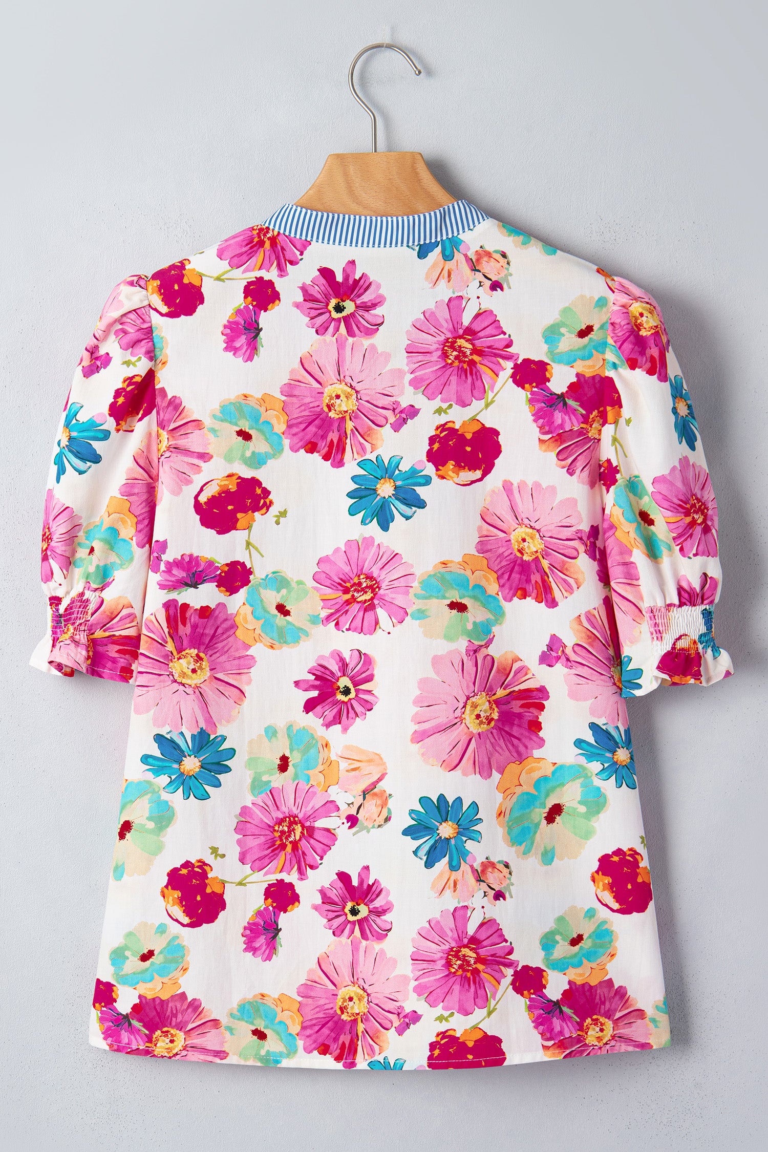 Beige Floral Print Short Puff Sleeve Striped Trim V Neck Blouse - Damesmode Afbeelding 4