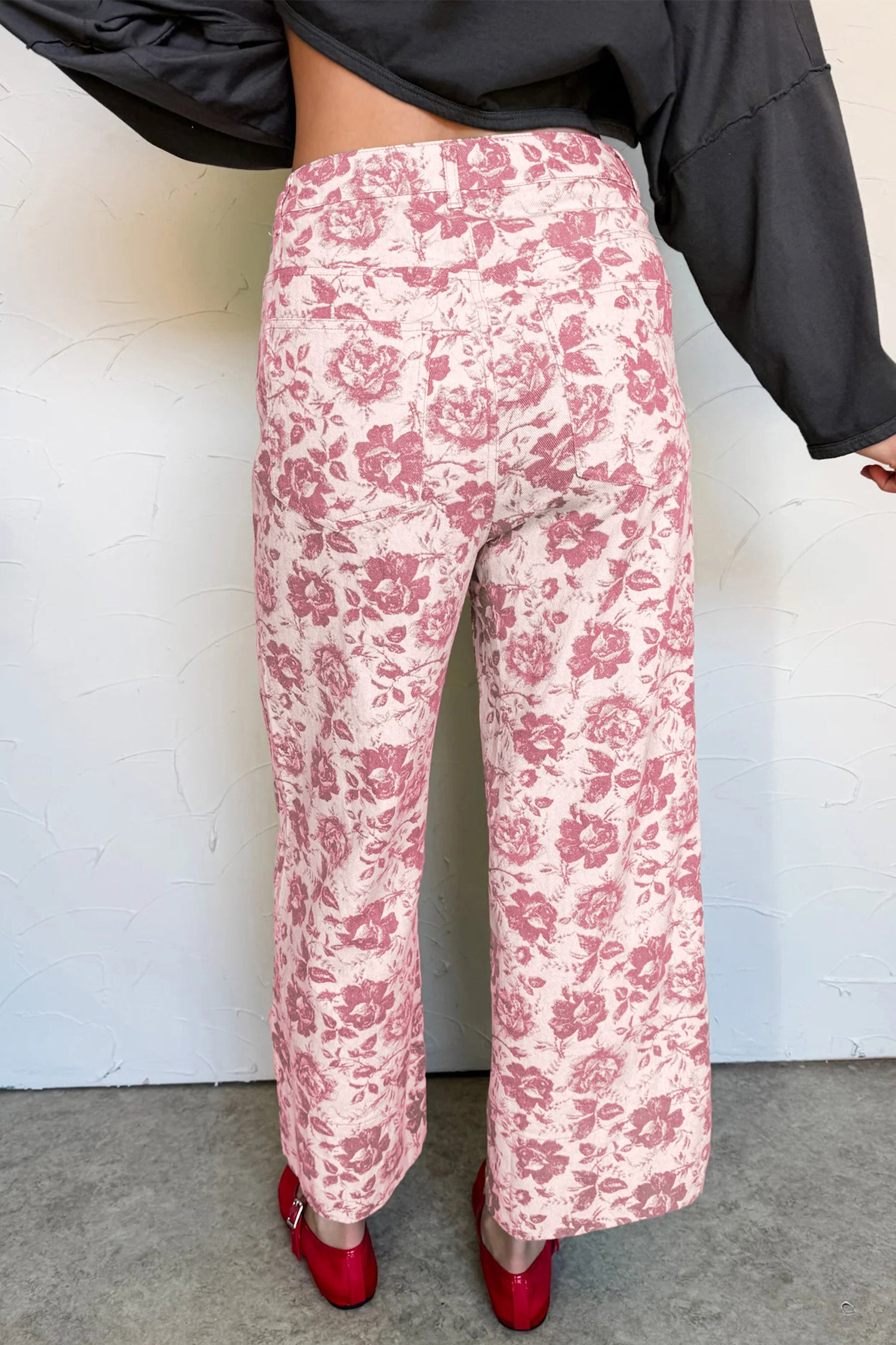 Pantaloni rosa vintage floreali in jeans shift