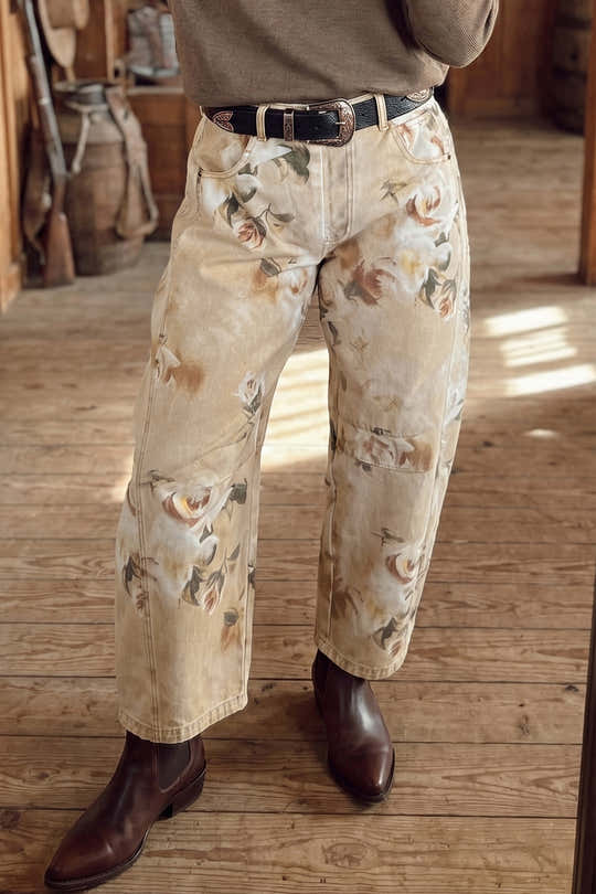 Vaqueros retro de barril, estampado floral caqui