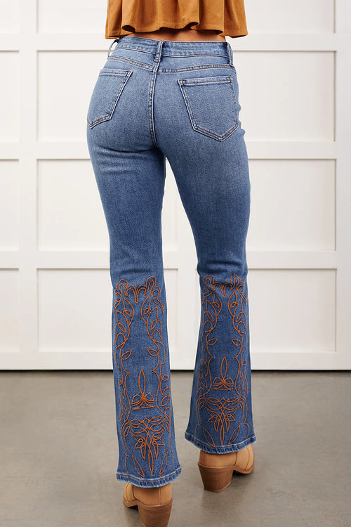 Ashleigh Blue Embroidered Flare Leg Jeans - Damesmode Afbeelding 2