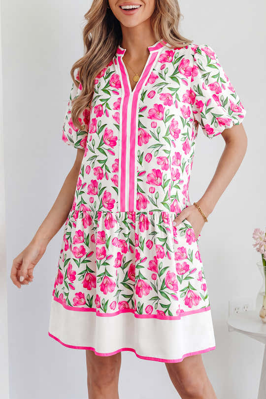 Mehrfarbiges süßes Blumenmuster, gestreiftes Farbblock-Kurzkleid