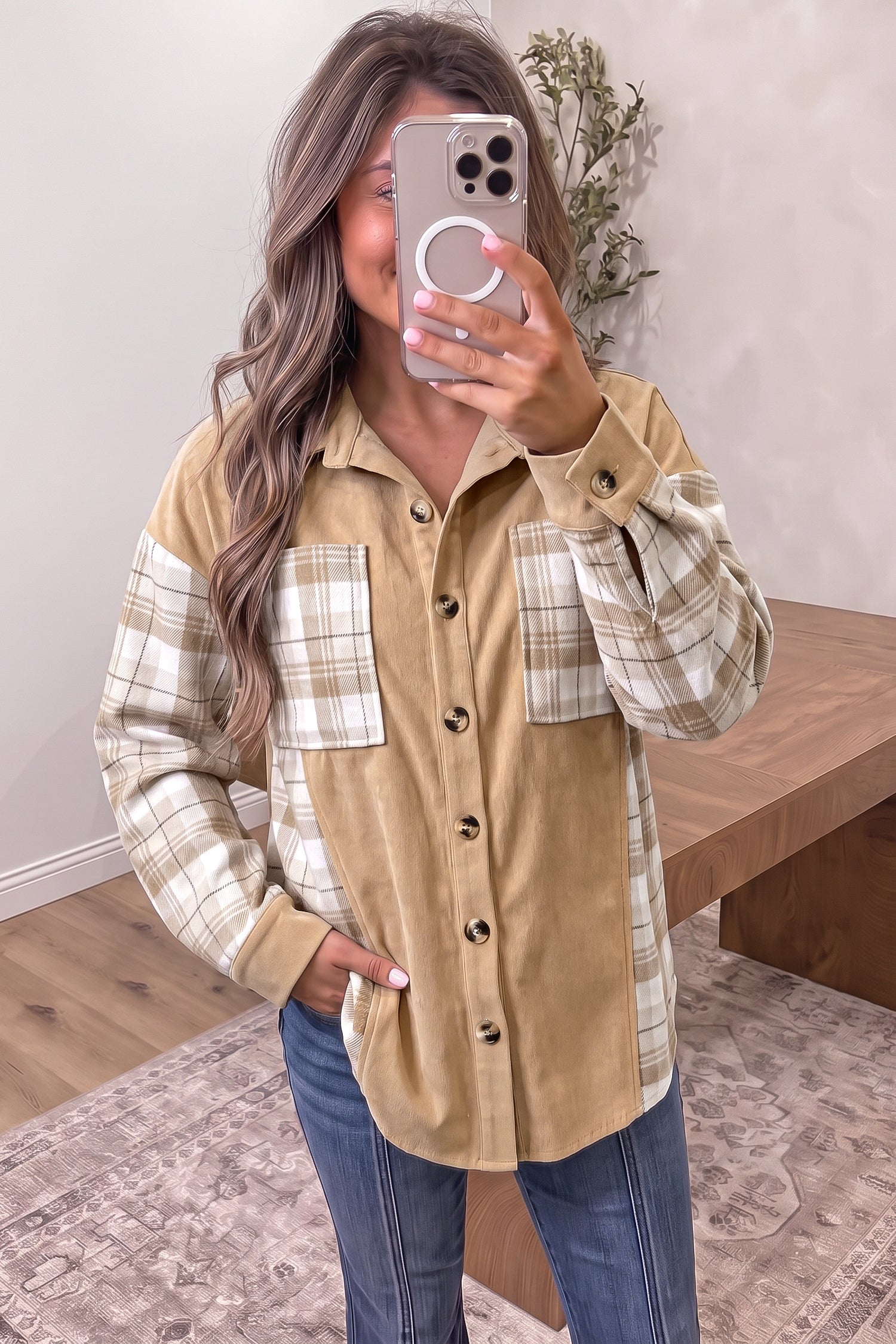 Lys fransk beige ternede farveblokke skjortekrave Shift Shacket