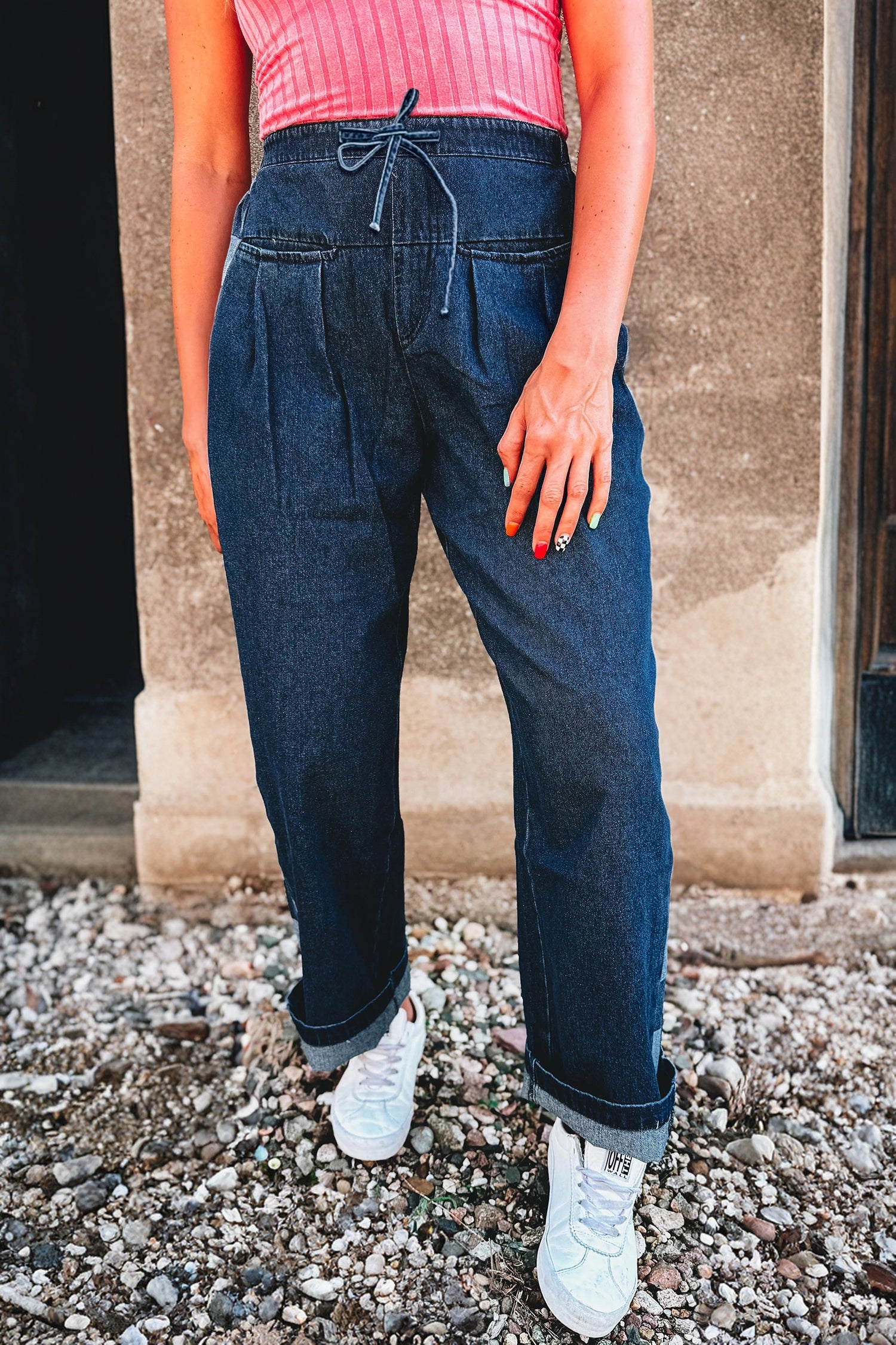 Pantaloni di jeans in denim a cappucce blu a scacchi, pannelli laterali a scacchi, patchwork