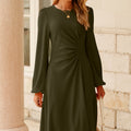 Dschungelgrün, einfarbiges langärmeliges Midi-Kleid mit Faltendetails - Foto 6