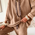 Pergament-Leopard-Kordelzugpullover und High-Waist-Hosen-Cordanzug - Foto 6