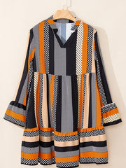 Robe mini à manches noires à pois à volants et à col en V - Damesmode Afbeelding 7 - Miniatuur