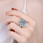 10 Carat Moissanite Flower-Shaped Ring | Redblad 18K Solid Gold & Certified Diamond Rings