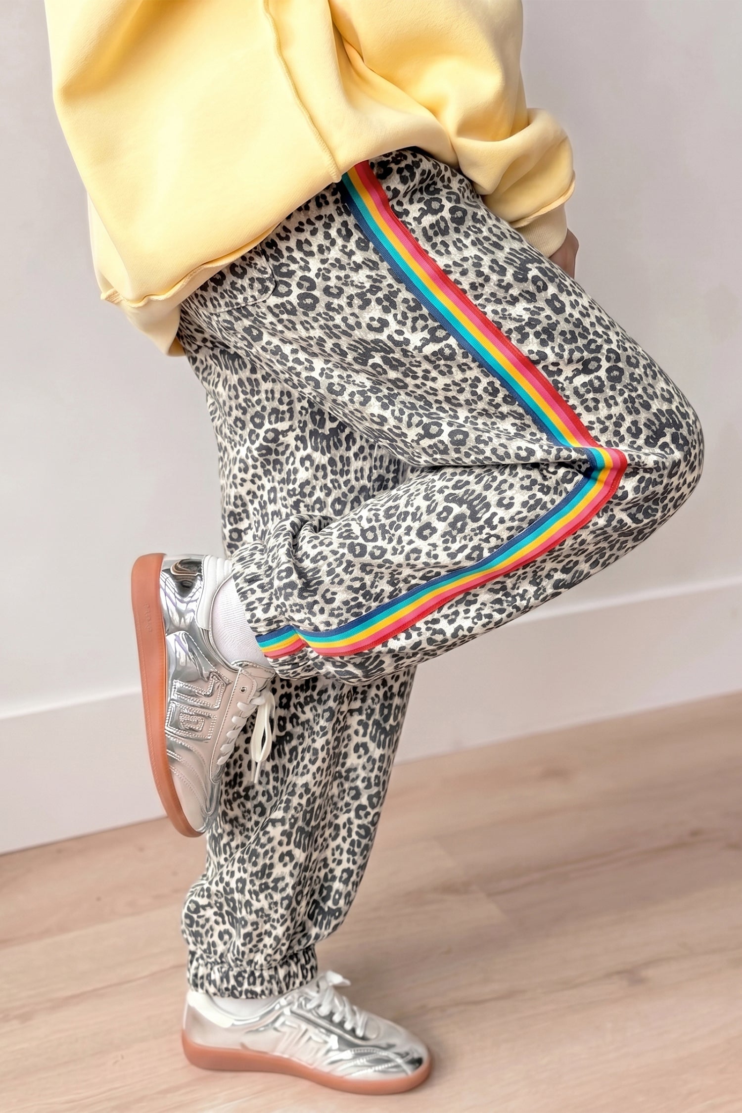 Brown Leopard Print Rainbow Striped Detail Buttoned Loose Jogger Jeans - Damesmode Afbeelding 4
