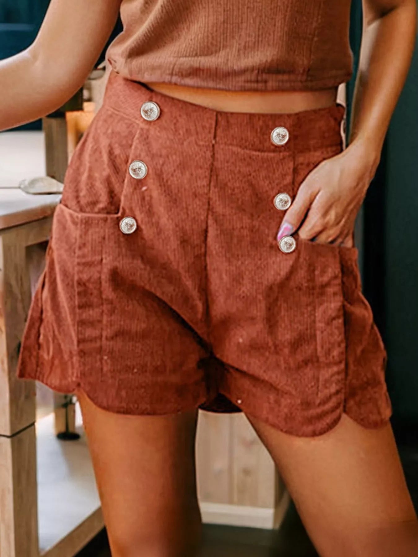 Button Decor Scalloped Edge High Waist Corduroy Shorts - Luxe Damesmode & Kleding Collectie | Redblad Nederland