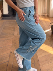 Jeans Beau Blue Desfiados Floral Patch Perna Larga Perna Redonda Bainha Larga Perna Larga - Damesmode Afbeelding 4 - Miniatuur