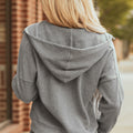 Graue Waffel-Spleißjacke mit Reißverschluss vorne und Kapuzenjacke mit Knopfen - Foto 2