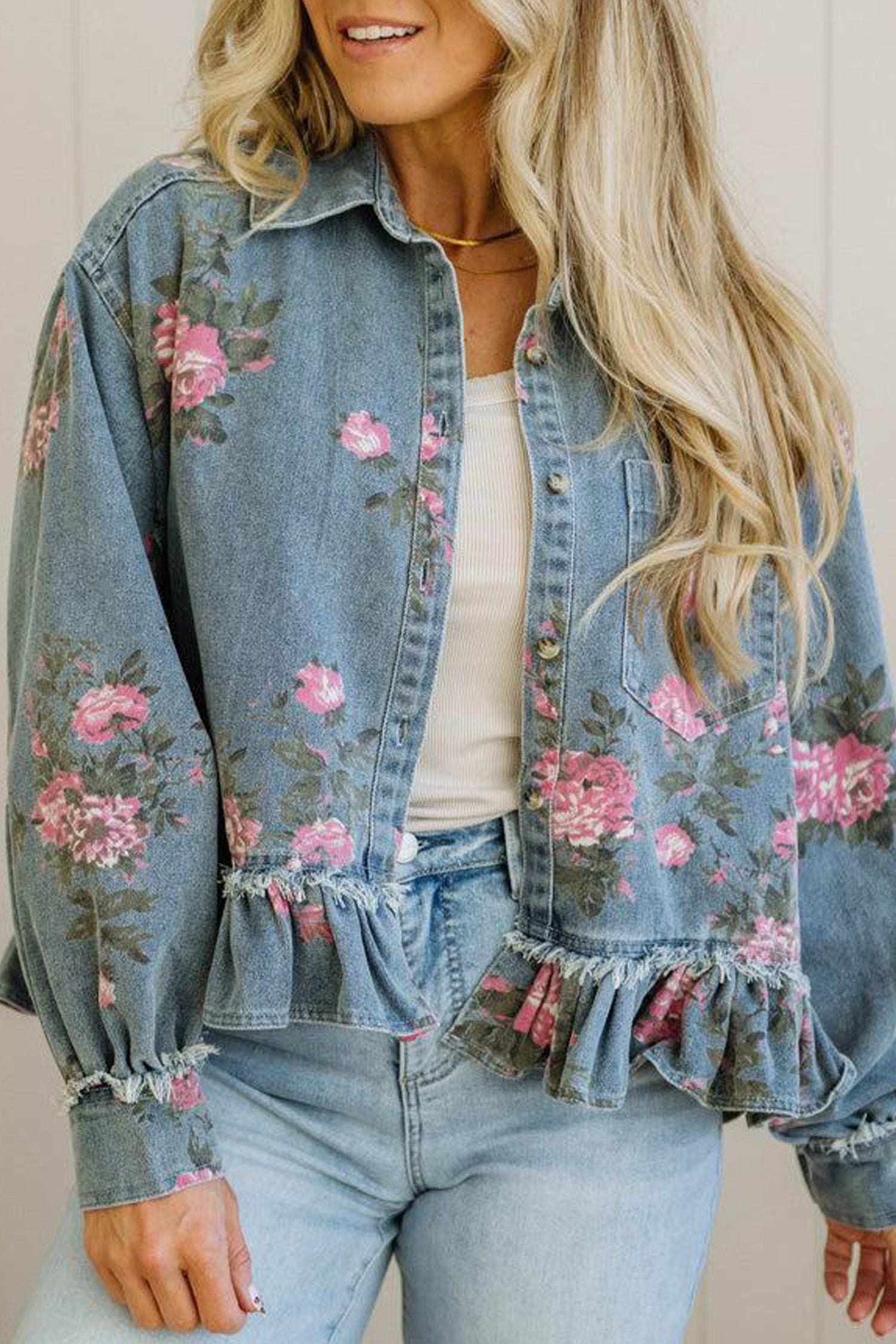 Dunkelblaue Jacke mit Blumenmuster und Rüschen-Saum