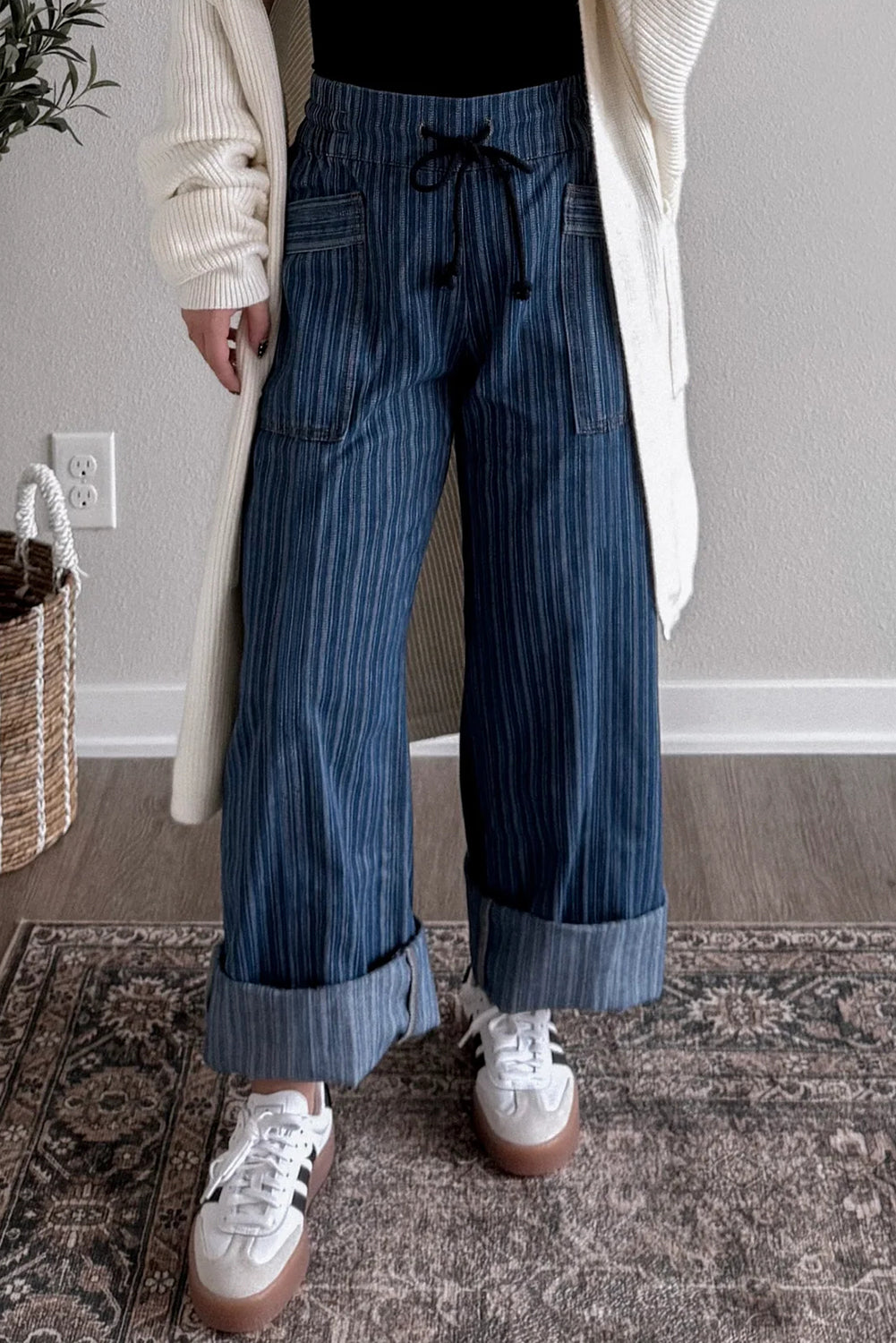 Blue Stripe Contrasted Drawstring Pocketed Loose Jeans - Women's Fashion Image 4