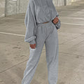 Grauer Hoodie- und Jogger-Sweater-Set mit festen Schultern - Foto 5