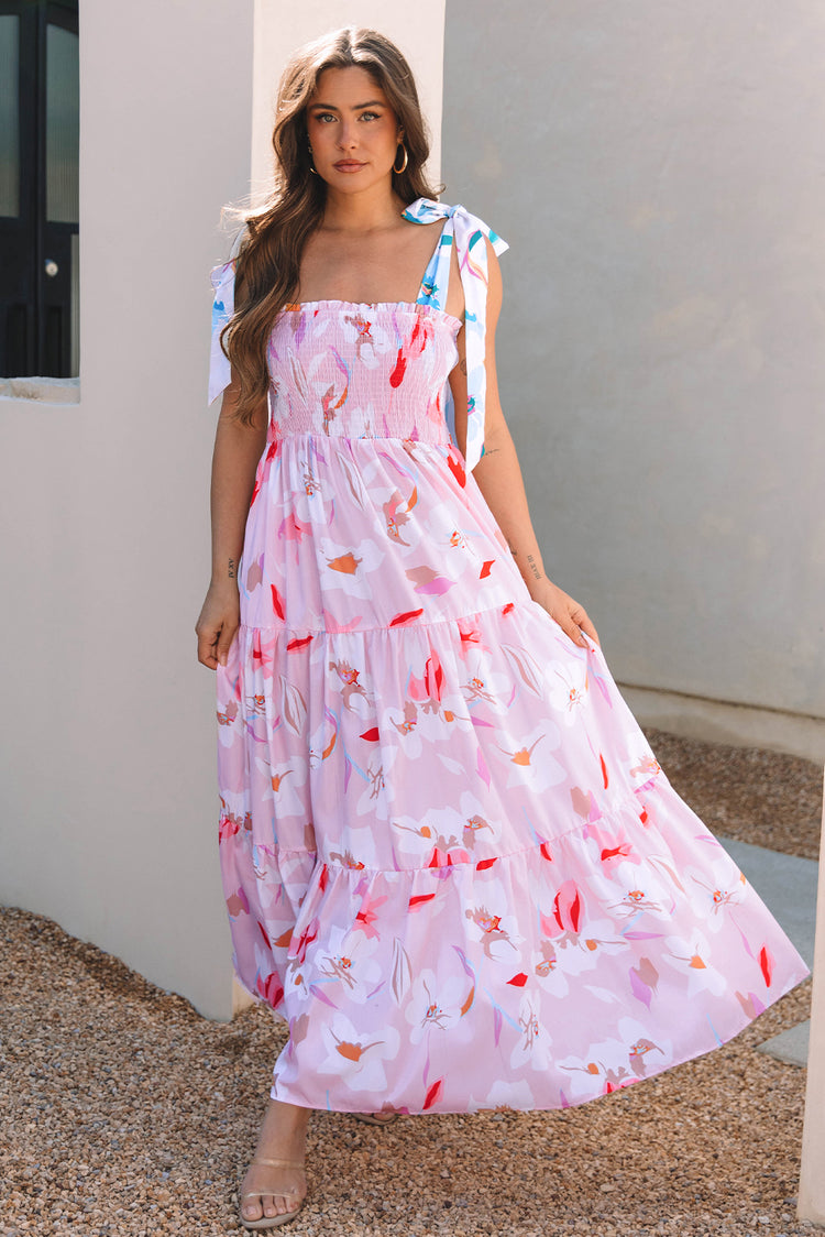 Rosa geblümtes Maxikleid mit verknotetem Schulter-Kittel - Damesmode