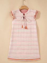 Weißes Jacquard-strukturiertes Kontrast-Trim-Kurzärmel-Quasten-Krawatten-Shift-Kleid - Miniatuur