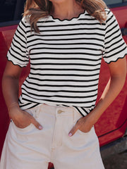 Black Stripe Scalloped Trim Round Neck T Shirt - Damesmode Afbeelding 1 - Miniatuur