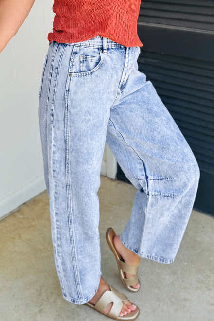 Beau Blue Light Washed Pull On Barrel Jeans - Damesmode Afbeelding 1