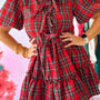Rotes Karo-Knoten-Kurzärmel-Mini-Shift-Kleid mit kariertem Knotenhals