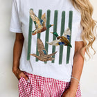 Strips blancs de colverts de l’Ouest imprimé t-shirt décontracté à col rond - Thumbnail
