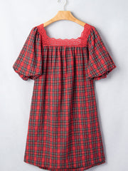 Mini vestito a maniche corte Shift a maniche corte con colletto quadrato e colletto a quadri rossi - Miniatuur