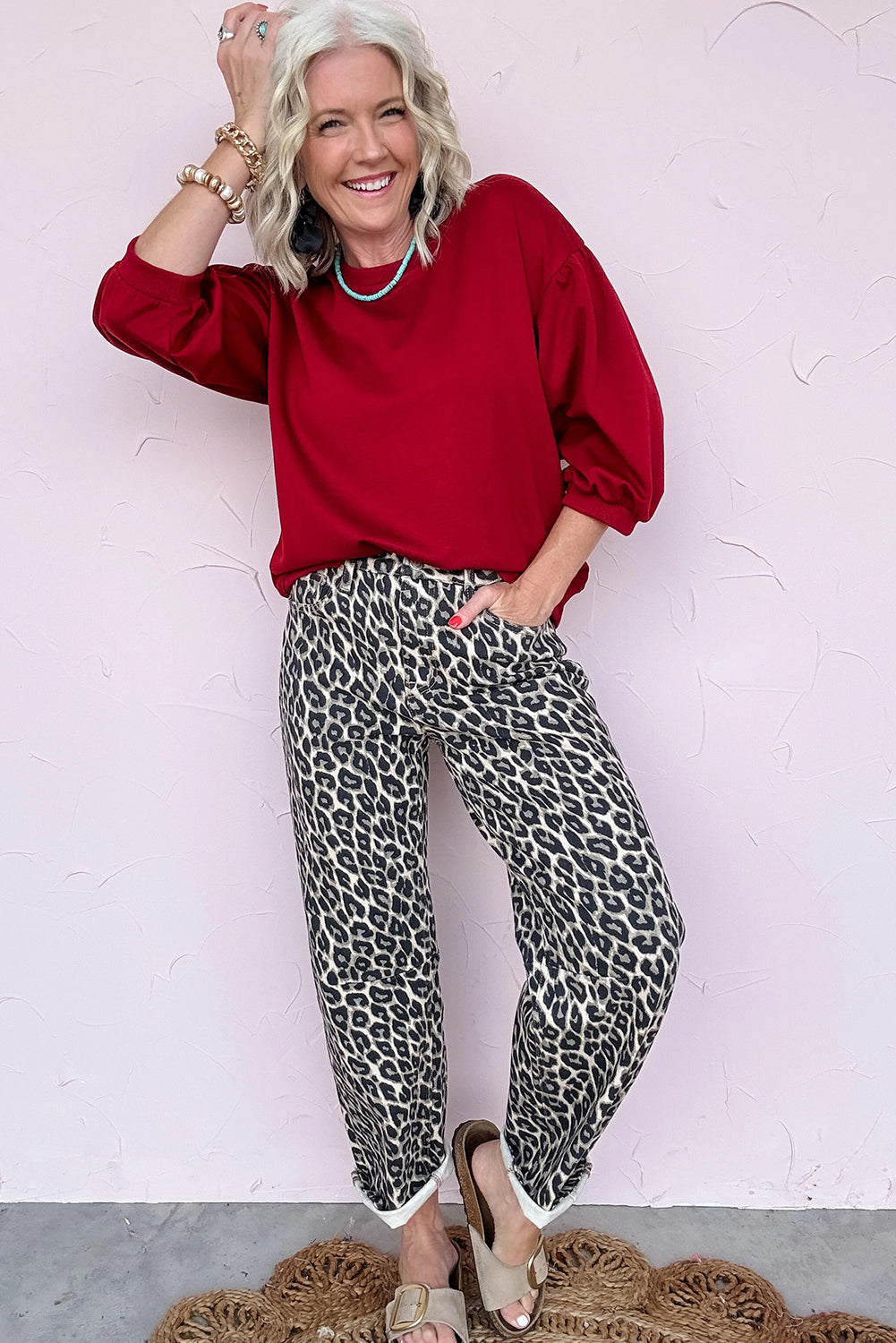 Schwarze Leopardenmuster-Barrel-Jeans – Damenmode Bild 4