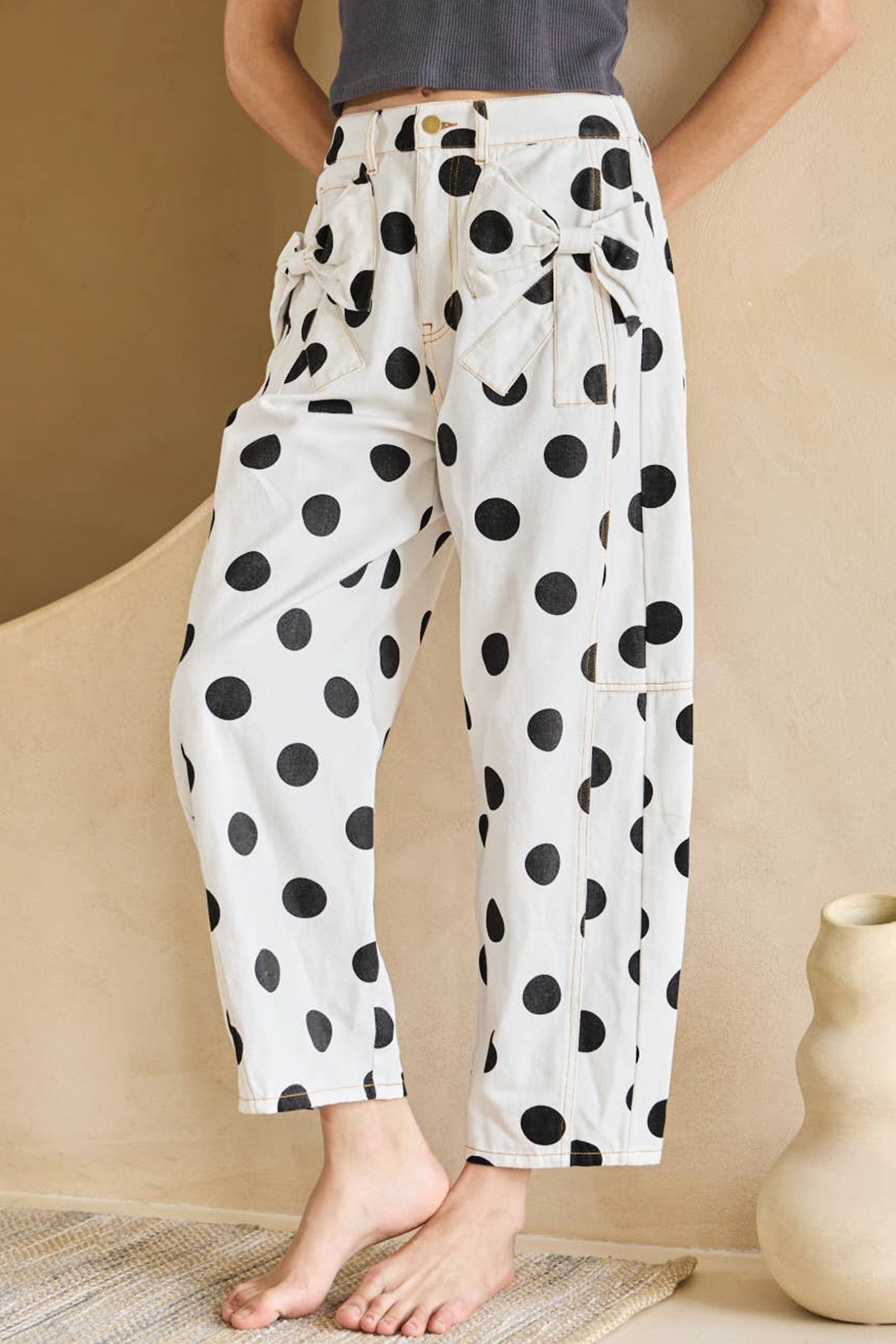 Jeans a fiocco con stampa a pois azzurro cielo con dettaglio a canna tasca