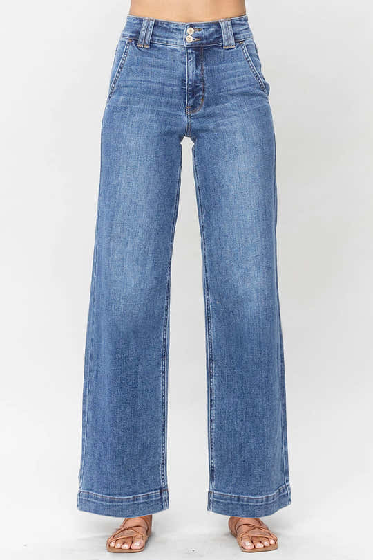 Jeans azzurro cielo con doppia zip e gamba dritta