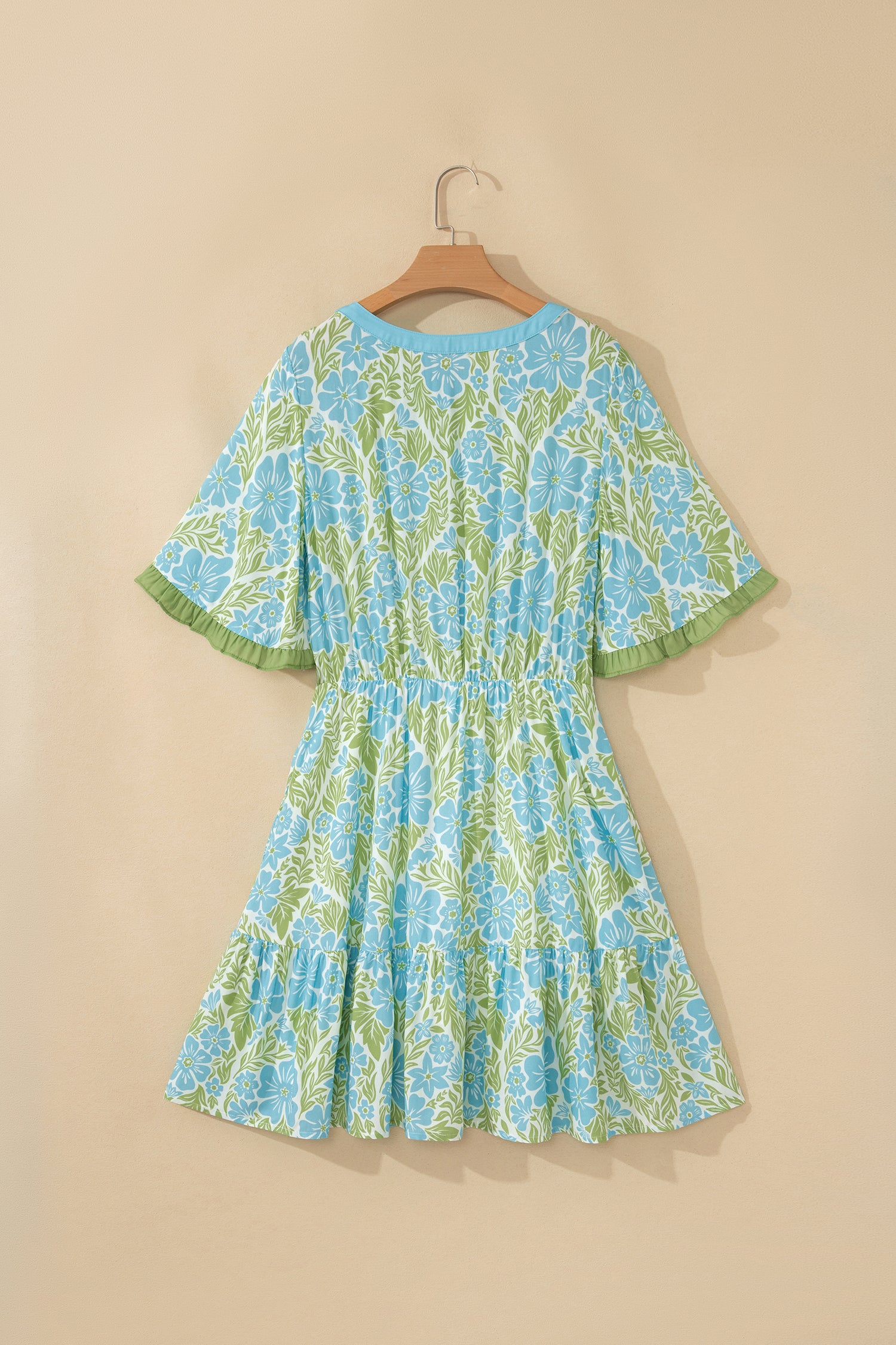 Mini robe à manches courtes à motifs floraux bleu ciel à volants taille haute