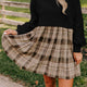 Schwarz kariertes Patchwork, bequemes Pullover-Minikleid mit hoher Taille