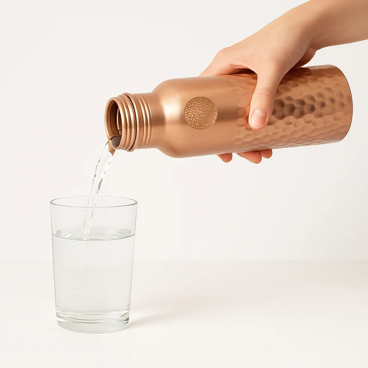 Gehamerde Koperen Drinkfles 950 ml