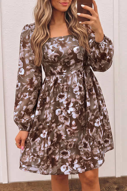Braunes abstraktes Blumenmuster mit quadratischem Langarm-Mini-Shift-Kleid – Damesmode Afbeelding 1